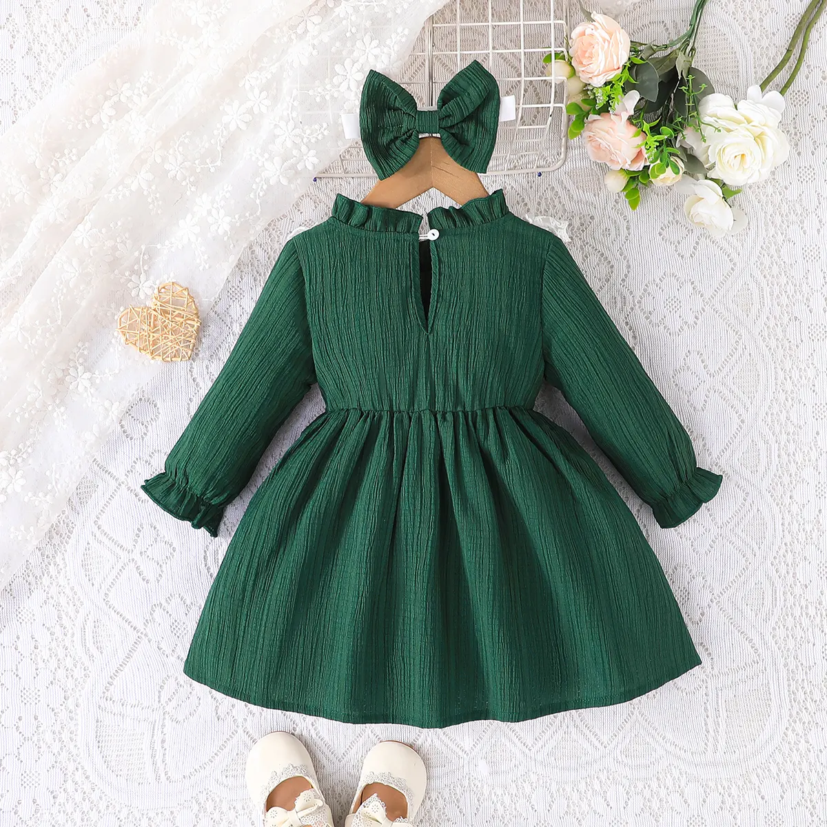 Children's sweet and elegant exquisite lace ruffle collar long sleeved green dress skirts - Image 3