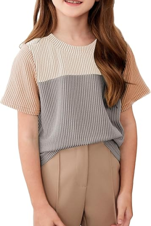 Fashionable casual short sleeved shirt